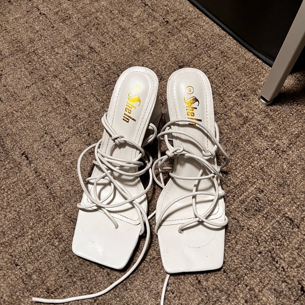 White lace up platform heels, size 8